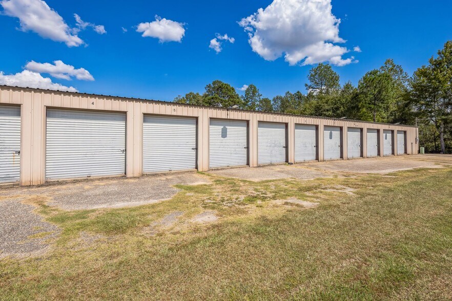 More Photos Of 557 N Pike E, Sumter Self Storage For Sale