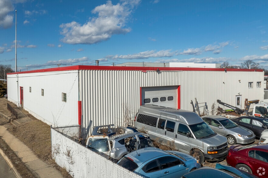More Photos Of 359 Duffy Ave, Hicksville Warehouse For Sale