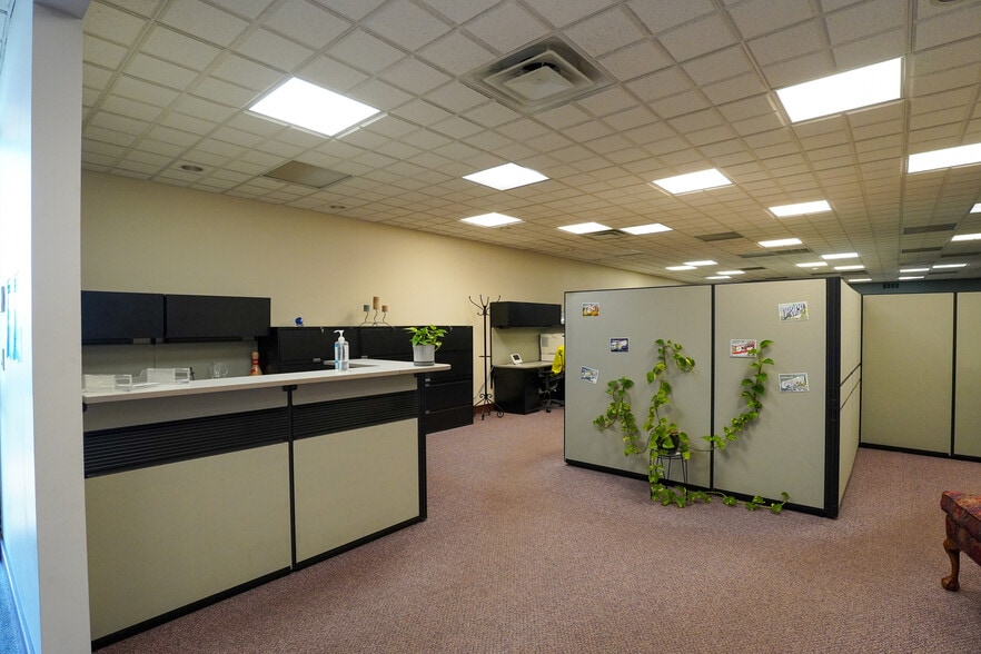 More Photos Of 10385 Spartan Dr, Evendale Light Manufacturing For Lease
