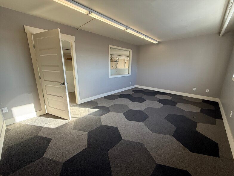 More Photos Of 6817 52 Ave, Red Deer Light Distribution For Lease