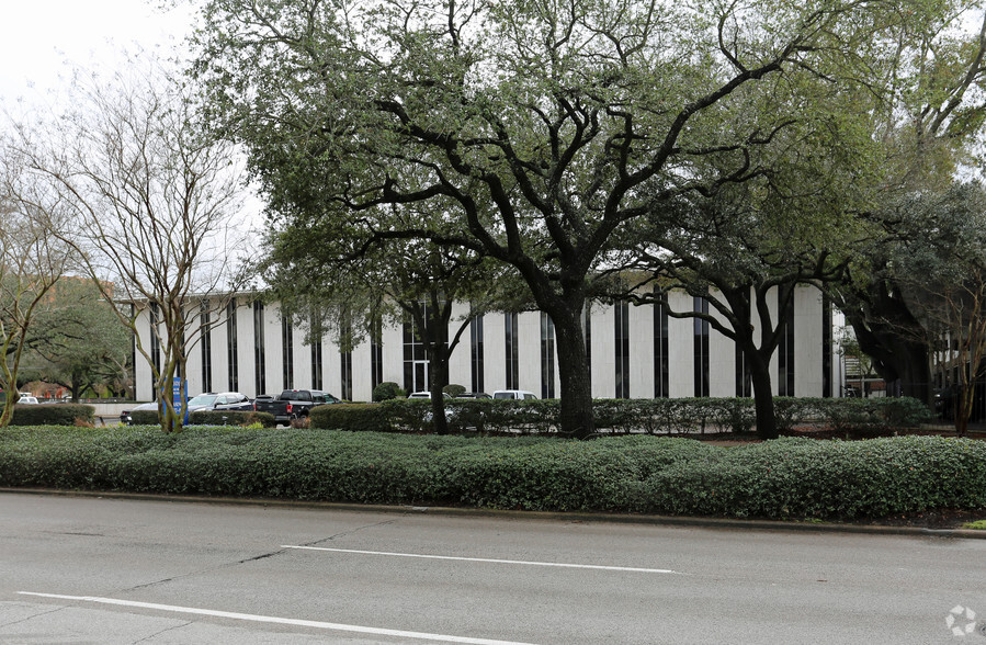 Primary Photo Of 3101 Richmond Ave, Houston Office For Lease