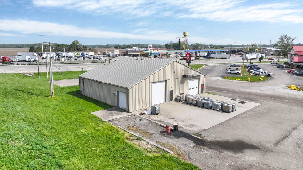 More Photos Of 10640 Lancaster Rd, Hebron Unknown For Lease
