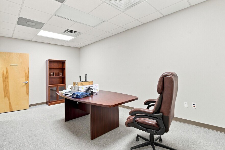 More Photos Of 375 Fennell Blvd, Lady Lake Medical For Sale