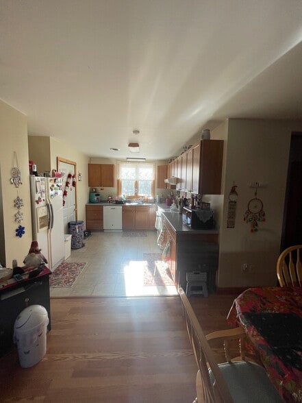 More Photos Of 10 Watson Rd, Barnstead General Retail For Sale