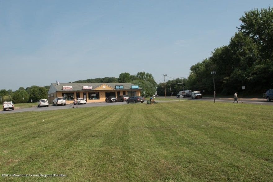 More Photos Of 441 Millstone Rd, Clarksburg Freestanding For Lease