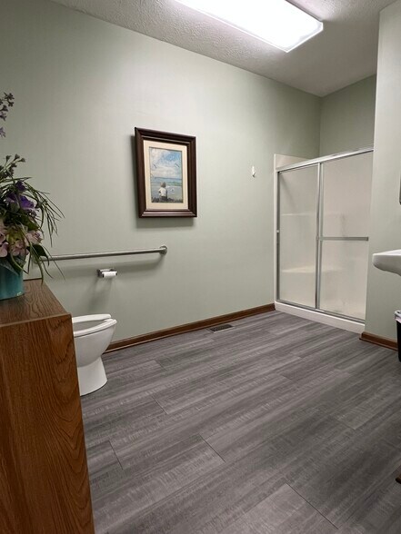 More Photos Of 5150 Moller Rd, Indianapolis Specialty For Sale