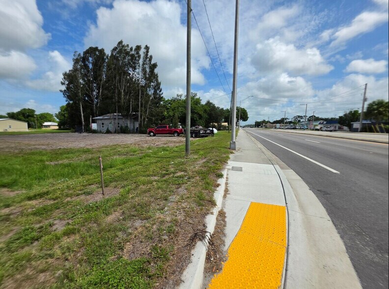 Primary Photo Of 100 NW 10th St, Okeechobee Land For Sale