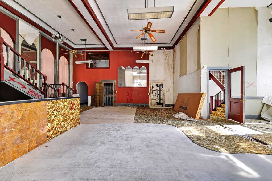 More Photos Of 400 W Main St, Leesburg Serviced Offices For Sale