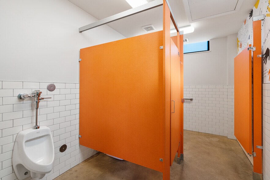 More Photos Of 6111 N FM 620, Austin Daycare Center For Lease