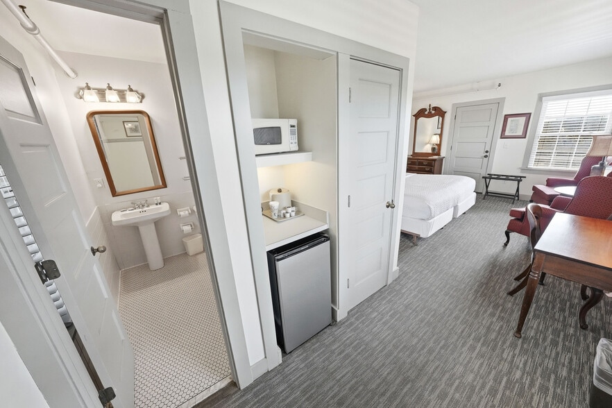 More Photos Of 6715 S Croatan Hwy, Nags Head Hotel For Sale