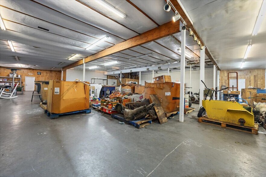 More Photos Of 551625 Us-1, Hilliard Freestanding For Sale