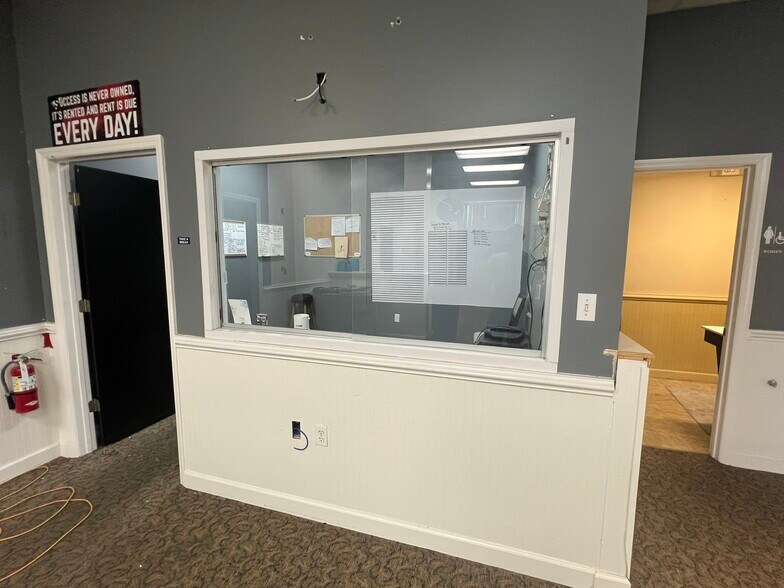 More Photos Of 897 N Monroe St, Tallahassee Office For Lease