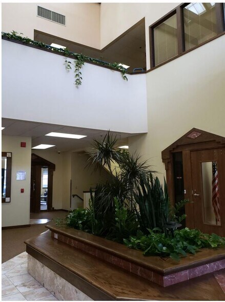 More Photos Of 1 Point Pl, Madison Unknown For Lease