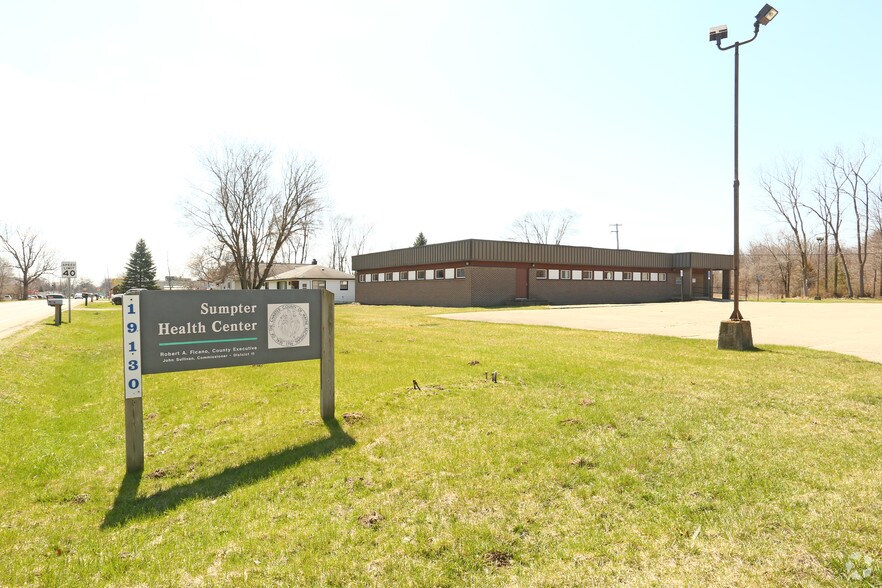 More Photos Of 19130 Sumpter Rd, Belleville Medical For Lease