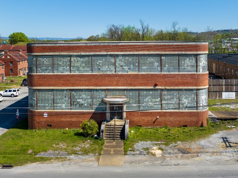 Primary Photo Of 2301 E 28th St, Chattanooga Manufacturing For Lease