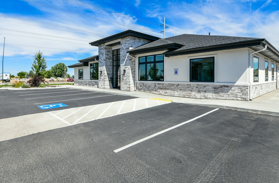 More Photos Of 3169 W Belltower Dr, Meridian Office For Sale