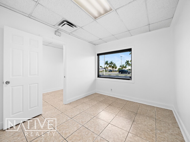 More Photos Of 3451-3481 N Andrews Ave, Oakland Park Storefront Retail Office For Lease