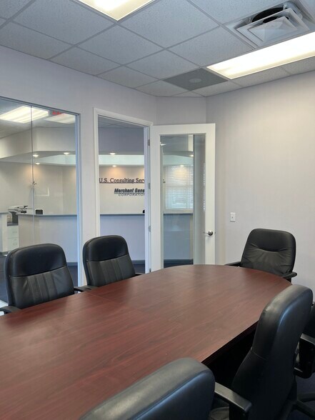 More Photos Of 170 Pine Ave N, Oldsmar Office For Sale
