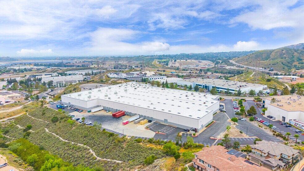 More Photos Of 13943 Balboa Blvd, Sylmar Warehouse For Lease
