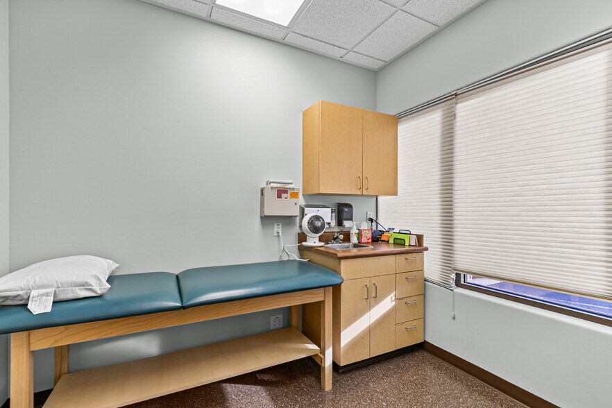 More Photos Of 3144 State St, Medford Healthcare For Lease