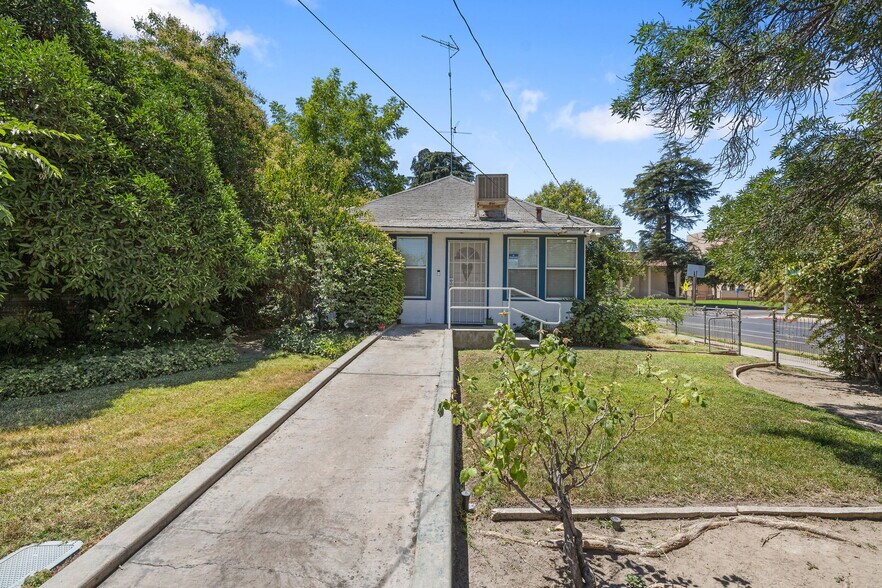 More Photos Of 920 W Main St, Visalia Coworking Space