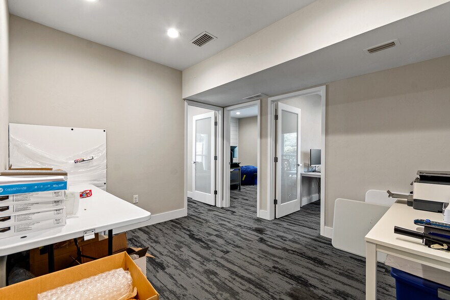 More Photos Of 2720 NW 6th St, Gainesville Medical For Lease