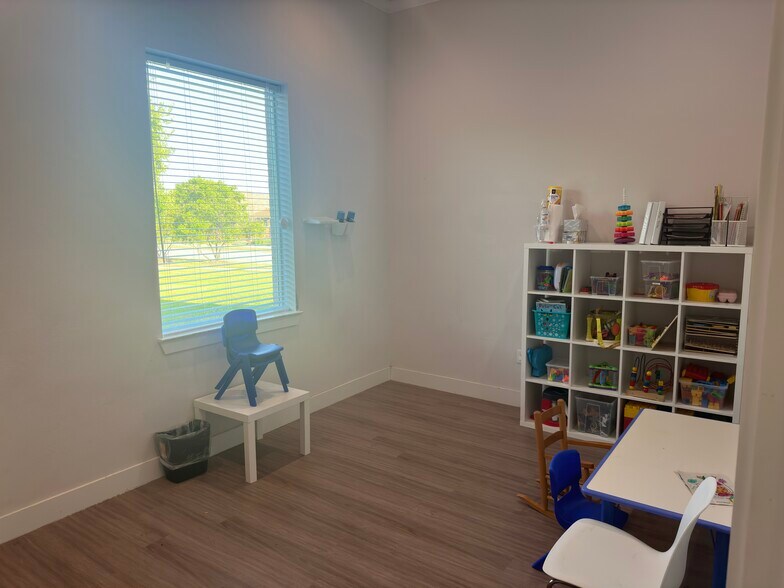 More Photos Of 1400 N Coit Rd, McKinney Medical For Sale