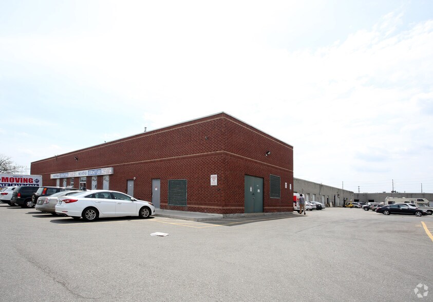More Photos Of 2565 Steeles Ave E, Brampton General Retail For Lease