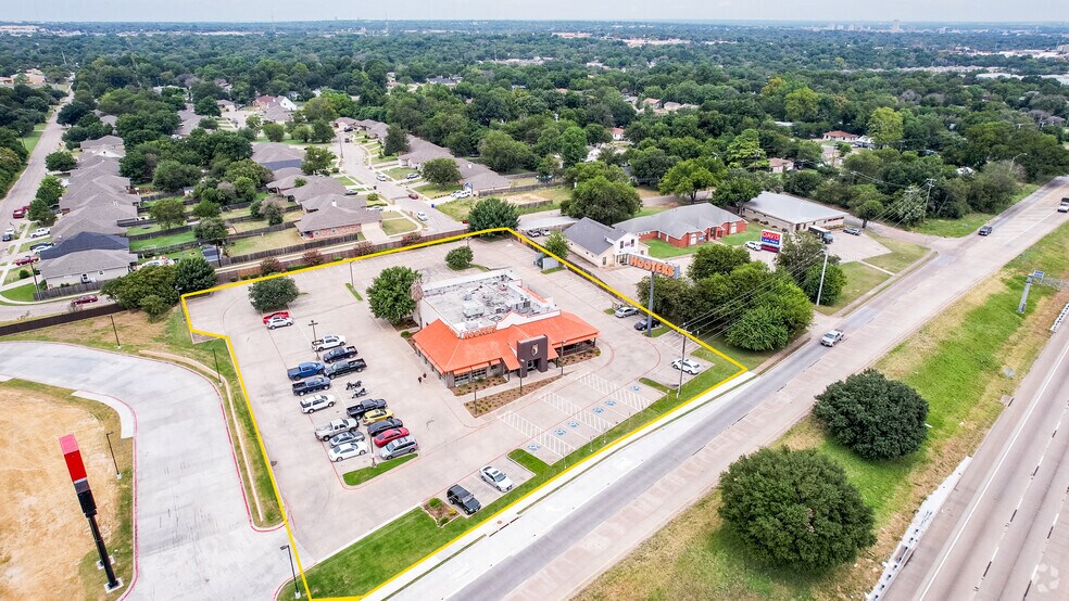 More Photos Of 3921 Jack Kultgen Fwy, Waco Restaurant For Sale