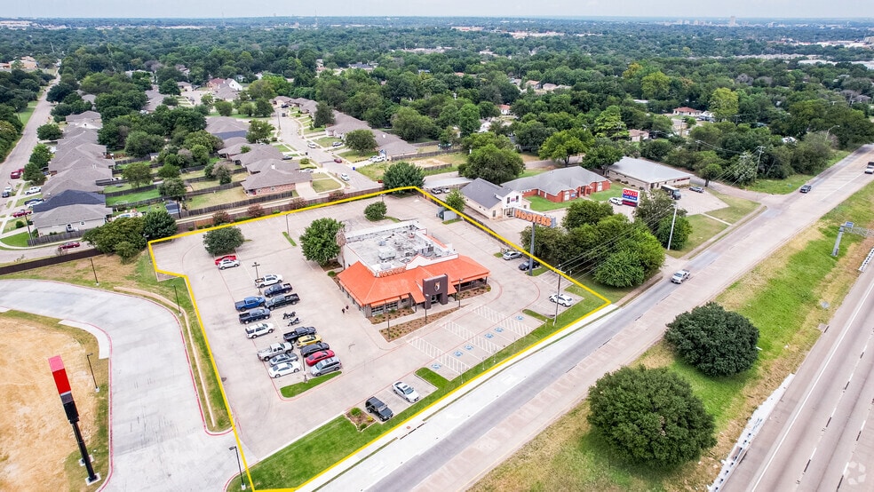 More Photos Of 3921 Jack Kultgen Fwy, Waco Restaurant For Lease