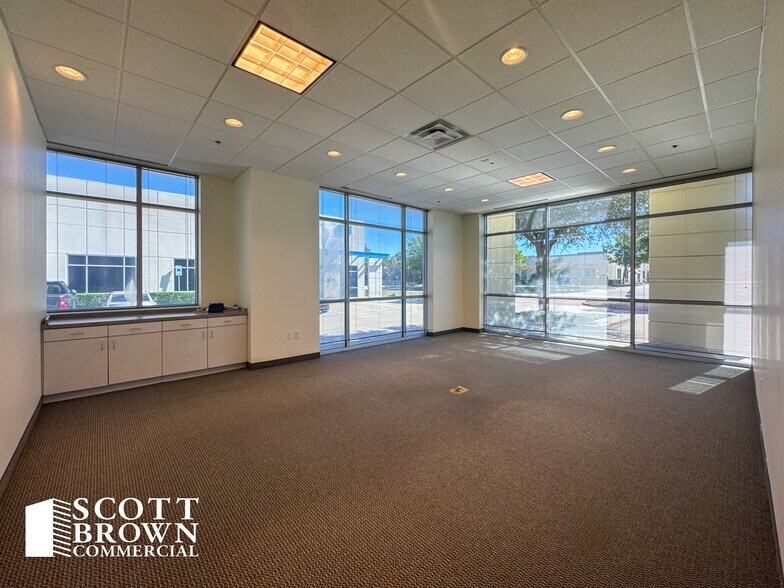 More Photos Of 3317 Essex Dr, Richardson Research And Development For Lease