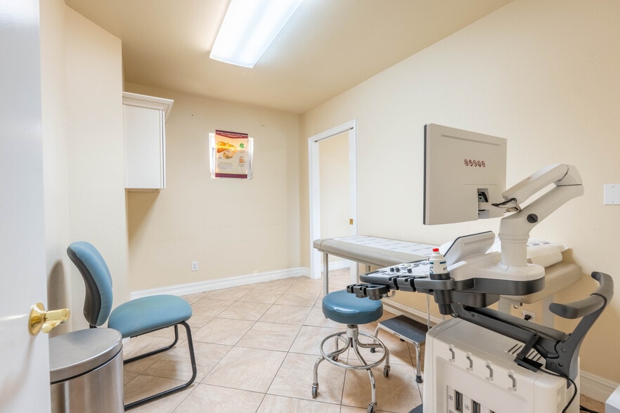 More Photos Of 4206 44th St, San Diego Healthcare For Sale