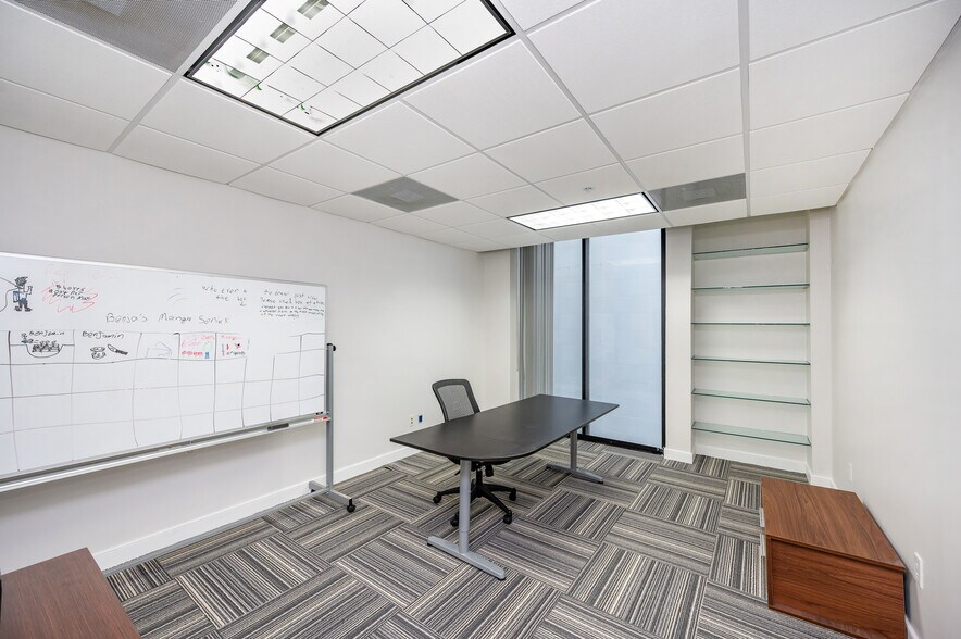 More Photos Of 1110 Brickell Ave, Miami Office For Lease