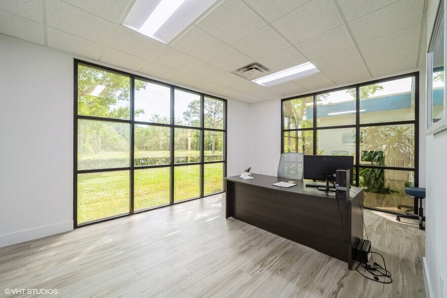 More Photos Of 3333 20th St, Vero Beach Medical For Sale