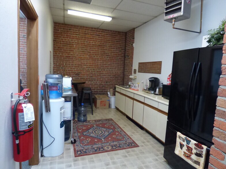 More Photos Of 520 Main St, Longmont Freestanding For Lease