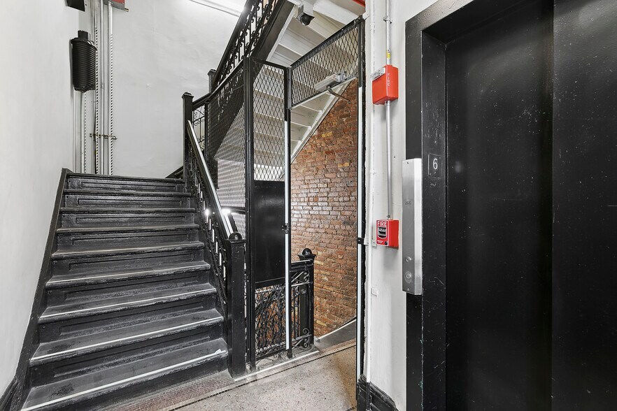 More Photos Of 324 Lafayette St, New York Loft Creative Space For Lease