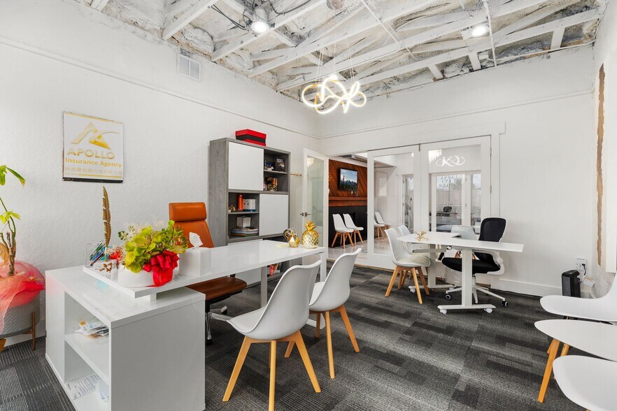 More Photos Of 22030 7th Ave S, Des Moines Medical For Sale