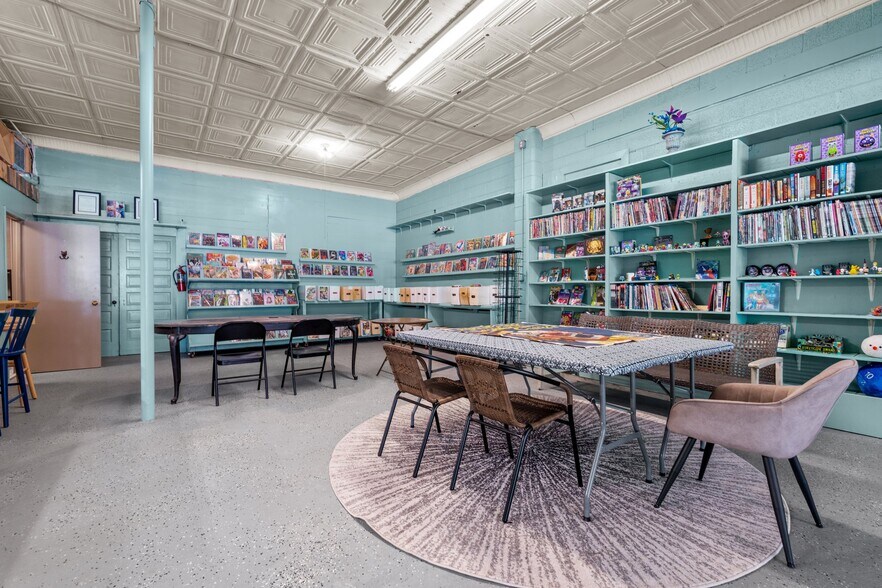 More Photos Of 403 Carthage St, Cameron General Retail For Sale