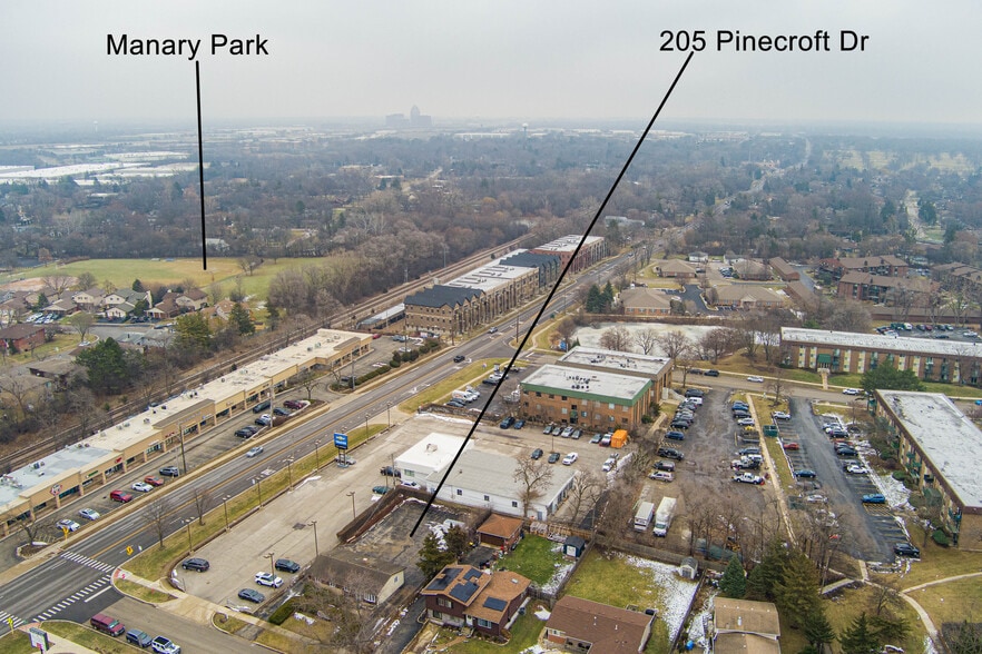 More Photos Of 205 Pinecroft Dr, Roselle Office For Sale