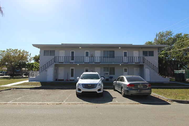 More Photos Of 1999 NE 168th St, Miami Apartments For Sale