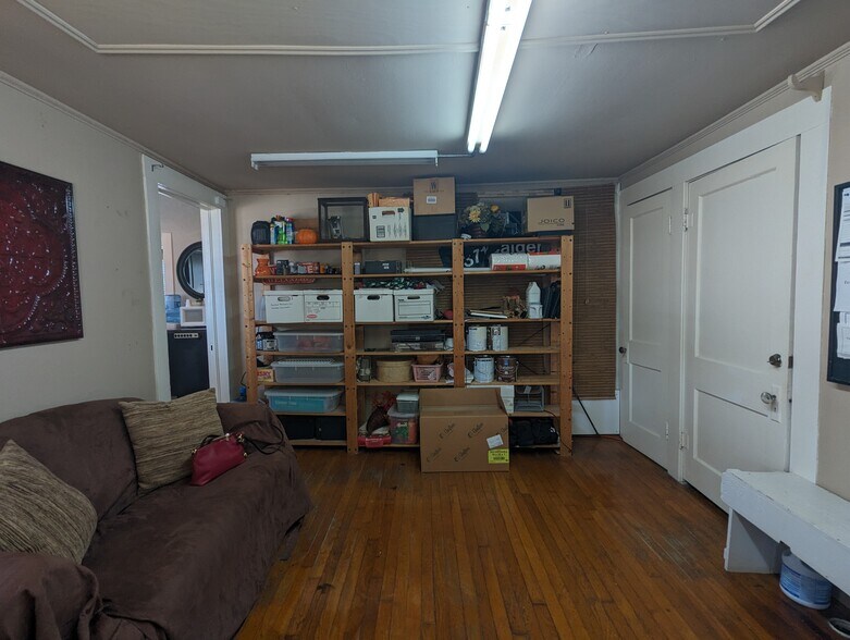 More Photos Of 2671 Broadway, Beaumont Freestanding For Sale