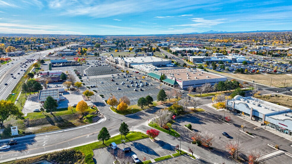More Photos Of 9749-9751 S Parker Rd, Parker Supermarket For Sale
