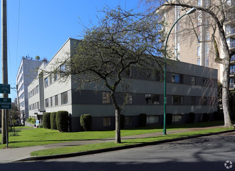 Primary Photo Of 1025 Chilco St, Vancouver Apartments For Sale