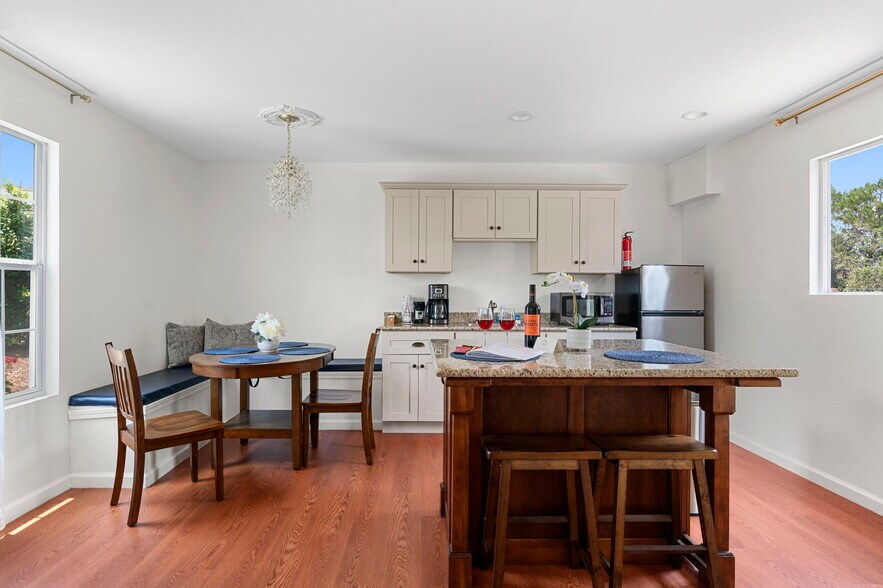 More Photos Of 1470 S Cranes Mill Rd, New Braunfels Lodge Meeting Hall For Sale