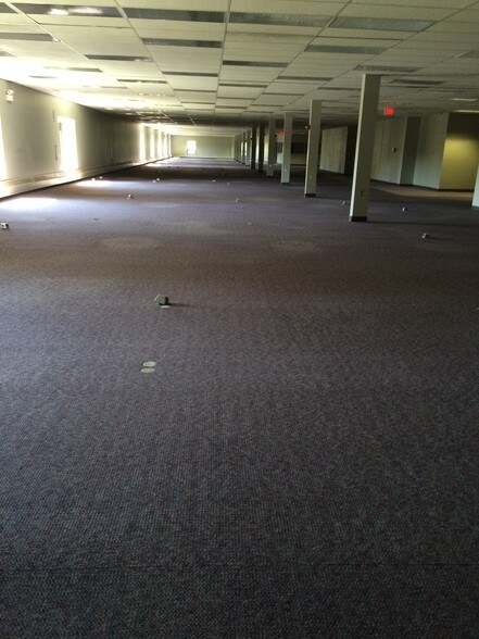 More Photos Of 31100 Plymouth Rd, Livonia Medical For Sale