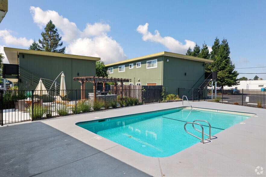 More Photos Of 7400 Bridgit Dr, Rohnert Park Apartments For Sale