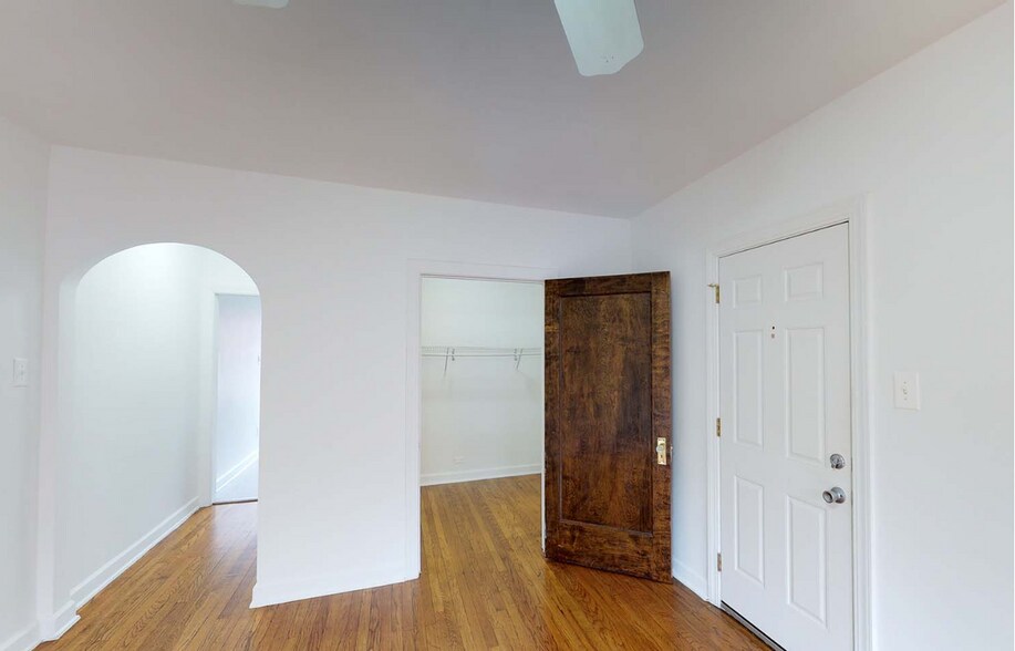 More Photos Of 4455 S Greenwood Ave, Chicago Apartments For Sale