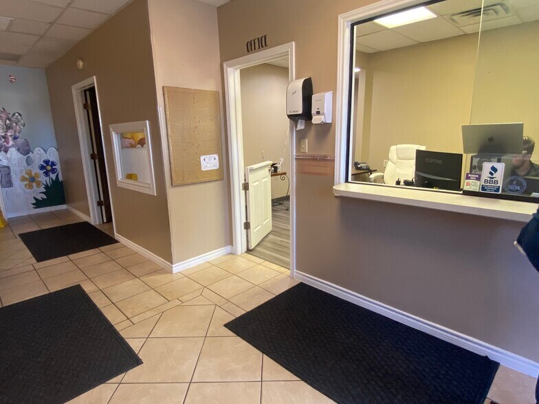 More Photos Of 111 W 5th St, Tyler Loft Creative Space For Lease