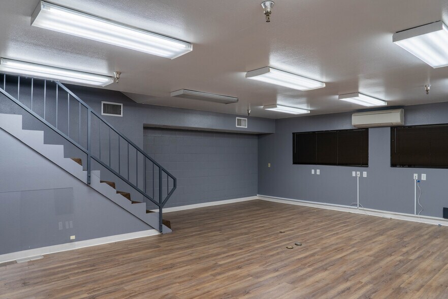 More Photos Of 1400 E Olympic Blvd, Los Angeles Distribution For Lease