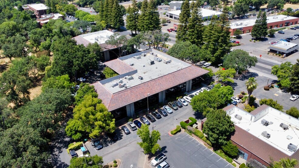 More Photos Of 4330 Auburn Blvd, Sacramento Office For Sale